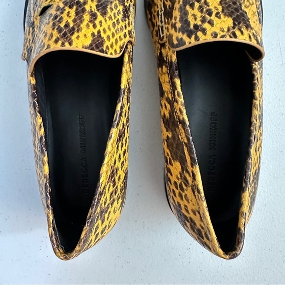 Rebecca Minkoff Women’s Yellow Pacey Snake Embossed Pointed Toe Loafers sz 9.5M - Picture 5 of 15